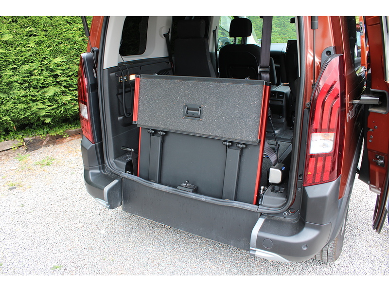 Peugeot Allure PureTech Petrol Automatic Allied Horizon RE Wheelchair access car 1.2 5dr WAV Automatic Petrol