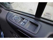 Ford Tourneo Custom Allied Independence RE - Single passenger seat - wheelchair access