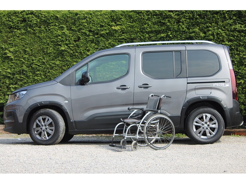 Peugeot Allied Horizon Wheelchair access car - GREAT CONDITION AND IN STOCK TODAY 1.5 5dr WAV Manual Diesel