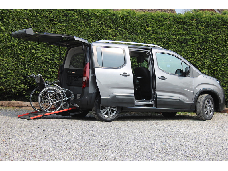 Peugeot Allied Horizon Wheelchair access car - GREAT CONDITION AND IN STOCK TODAY 1.5 5dr WAV Manual Diesel