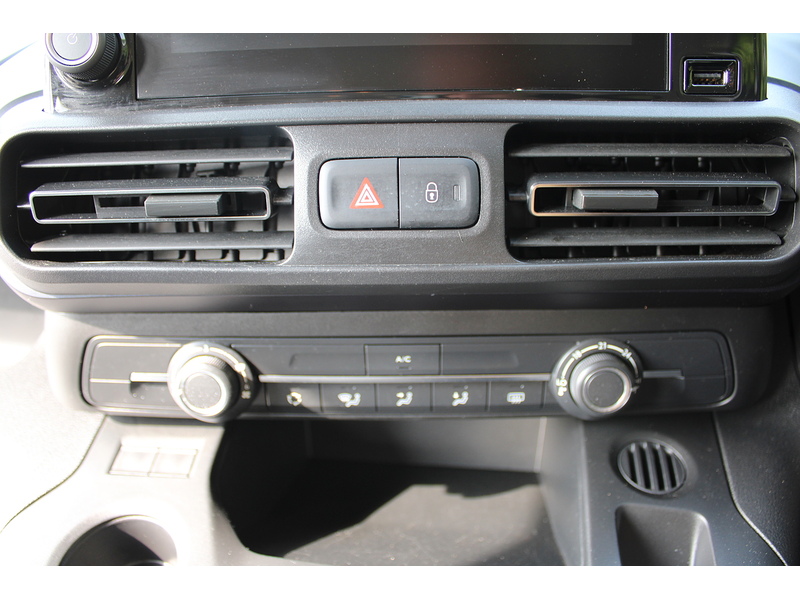 Peugeot Allied Horizon Wheelchair access car - GREAT CONDITION AND IN STOCK TODAY 1.5 5dr WAV Manual Diesel