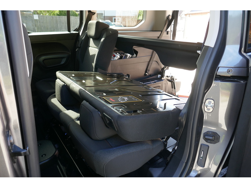 Peugeot Auto Allure - Allied Horizon RS - Lwb - Genuine 5 seats plus one wheelchair 1.5 5dr WAV Automatic Diesel