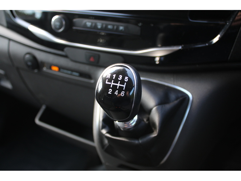 Ford 350 L4 H3 Limited - 165ps RWD - HUGE Cube high spec van 2.0 5dr large van Manual Diesel