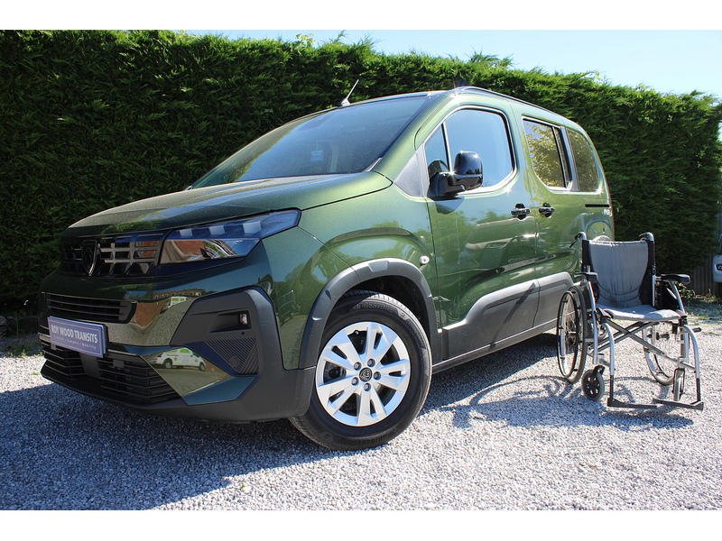 Peugeot Allure Allied Horizon RE 4 setas plus one wheelchair car 1.5 5dr WAV Manual Diesel