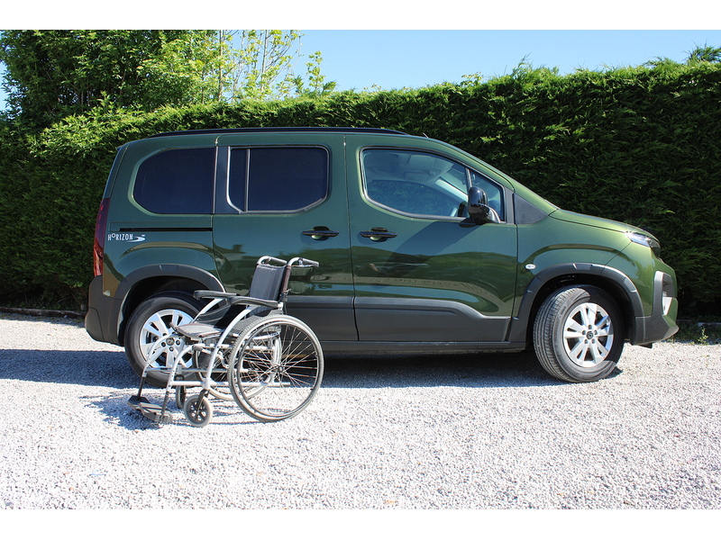 Peugeot Allure Allied Horizon RE 4 setas plus one wheelchair car 1.5 5dr WAV Manual Diesel