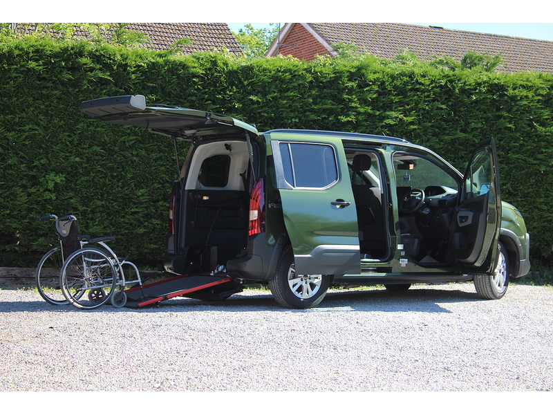 Peugeot Allure Allied Horizon RE 4 setas plus one wheelchair car 1.5 5dr WAV Manual Diesel