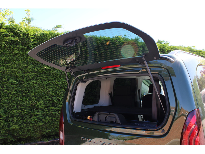 Peugeot Allure Allied Horizon RE 4 setas plus one wheelchair car 1.5 5dr WAV Manual Diesel