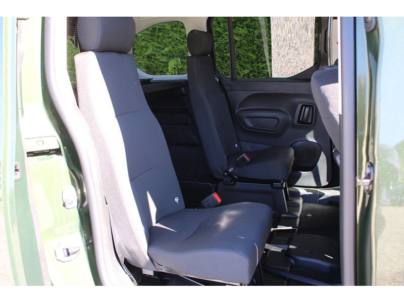 Peugeot Allure Allied Horizon RE 4 setas plus one wheelchair car 1.5 5dr WAV Manual Diesel