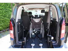 Peugeot Rifter Allure Allied Horizon RE 4 setas plus one wheelchair car