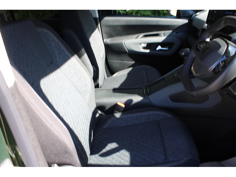 Peugeot Allure Allied Horizon RE 4 setas plus one wheelchair car 1.5 5dr WAV Manual Diesel