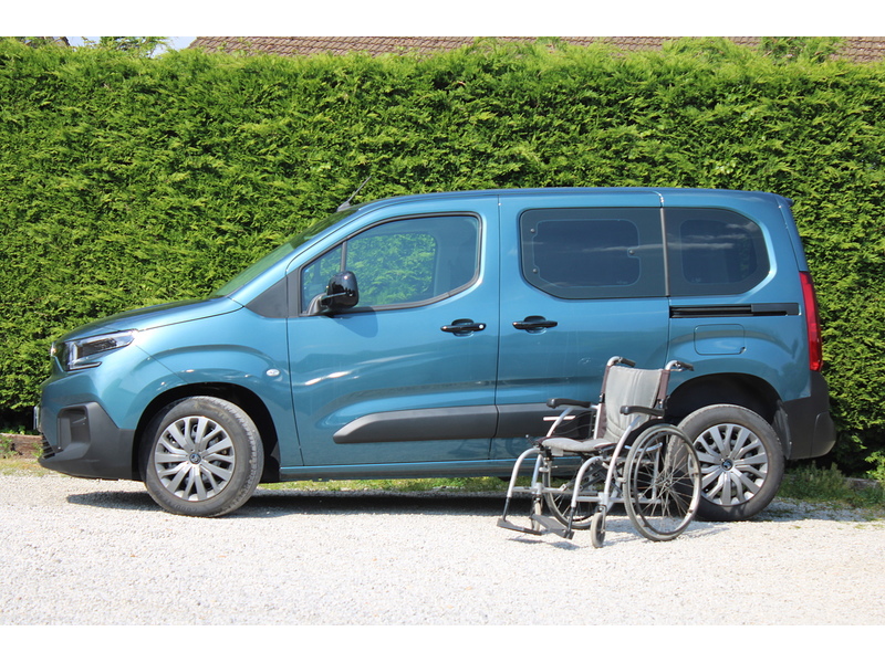 Citroen HDi Plus (M) Automotive Group Wheel chair access converted car 1.5 5dr WAV Manual Diesel