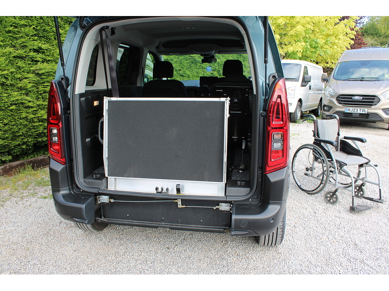 Citroen HDi Plus (M) Automotive Group Wheel chair access converted car 1.5 5dr WAV Manual Diesel