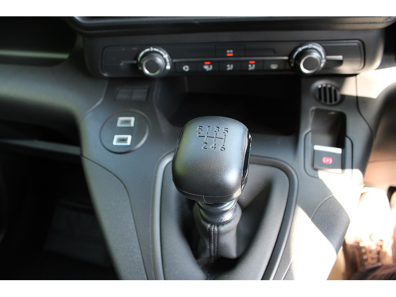 Citroen HDi Plus (M) Automotive Group Wheel chair access converted car 1.5 5dr WAV Manual Diesel