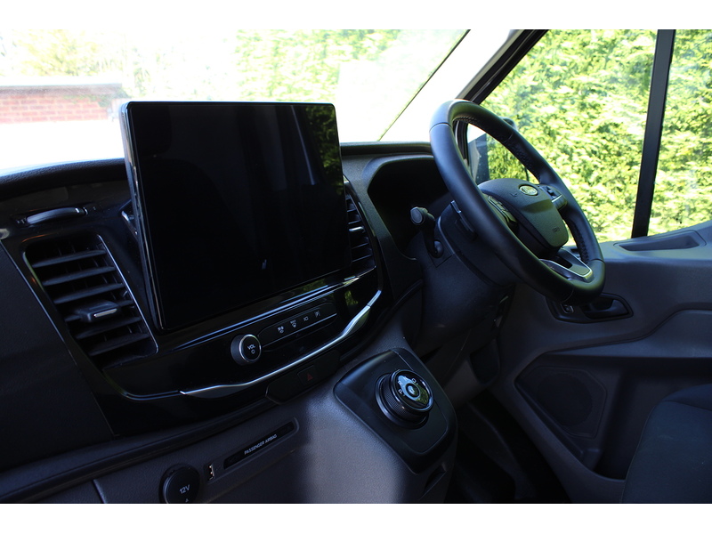 Ford RARE 350 L3 H3 Limited 165ps 8 speed Auto Top Spec Van 2.0 5dr large van Automatic Diesel
