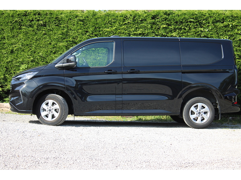 Ford 280 L1 Limited 136ps Euro 6 Automatic - Low miles 2.0 5dr medium van Automatic Diesel
