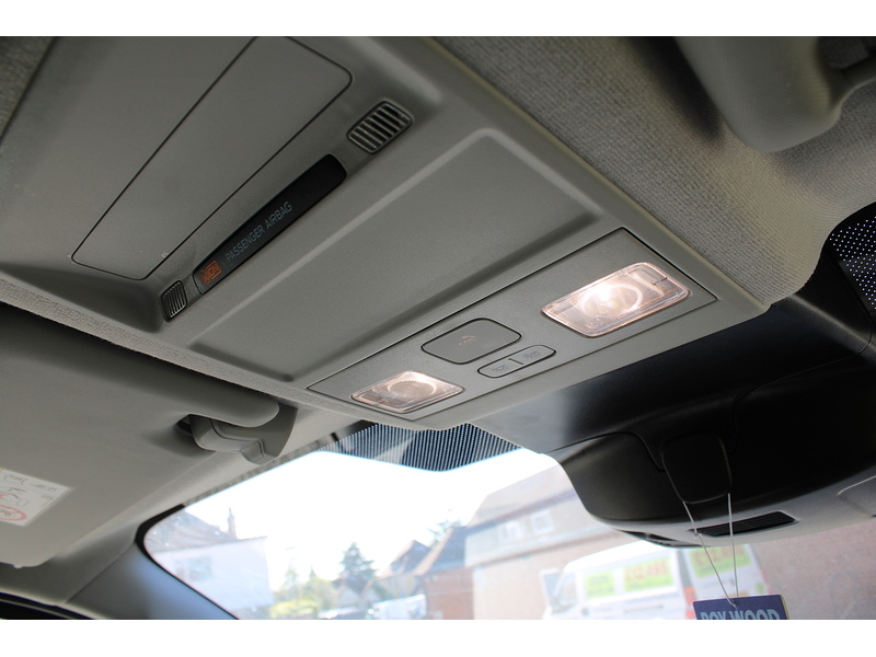 Ford 320 Duratec L1 H1 Limited Petrol Plug-in Hybrid 2.5 5dr medium van Automatic Petrol Plug-in Hybrid