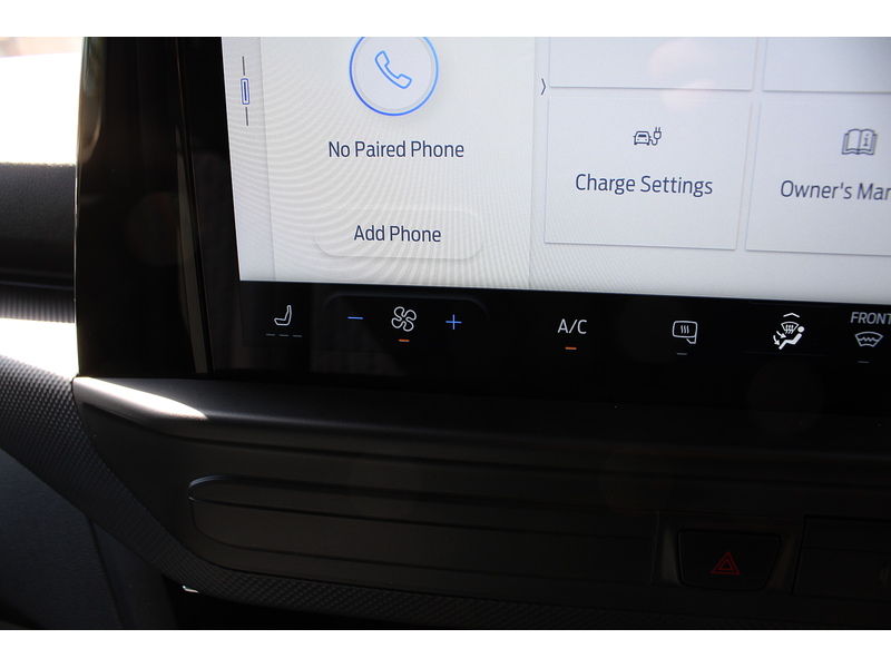Ford 320 Duratec L1 H1 Limited Petrol Plug-in Hybrid 2.5 5dr medium van Automatic Petrol Plug-in Hybrid