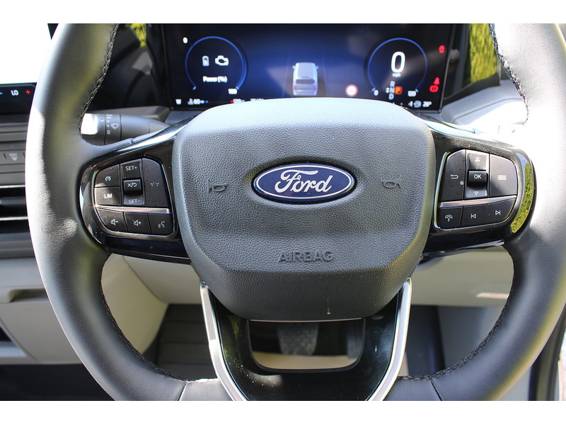 Ford 320 Duratec L1 H1 Limited Petrol Plug-in Hybrid 2.5 5dr medium van Automatic Petrol Plug-in Hybrid