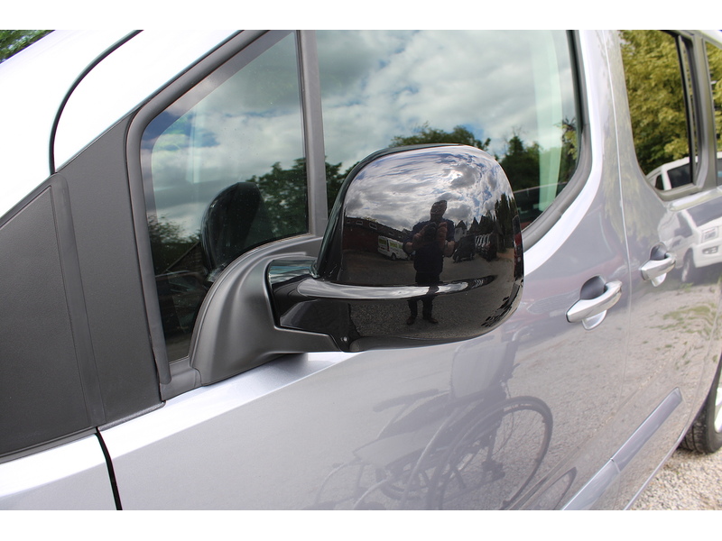 Vauxhall Petrol Automatic Wheelchair access car - Gowrings mobility converted 1.2 5dr WAV Automatic Petrol