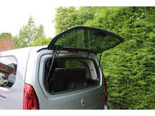 Vauxhall Combo Life Petrol Automatci Wheelchair access car - Gowrings mobility converted