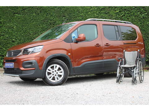 Allied Horizon RS - Automatic - 5 seats plus one wheelchair 1.5 5dr WAV Automatic Diesel