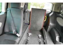 Ford Tourneo Custom Allied Independence RE - Low floor conversion - Ideal for taller wheelchair users