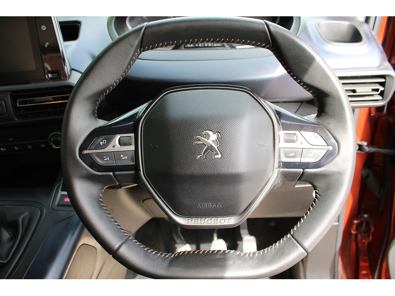 Peugeot Auto PureTech Allure Allied Horizon RS - 5 seats plus one wheelchair 1.2 5dr WAV Automatic Petrol