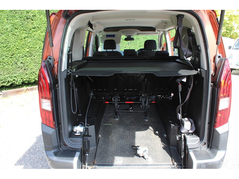 Peugeot Auto PureTech Allure Allied Horizon RS - 5 seats plus one wheelchair 1.2 5dr WAV Automatic Petrol