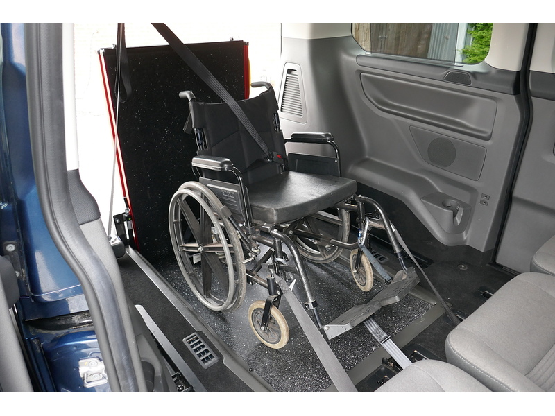 Ford Allied Independence RS 3 + 3 plus one wheelchair 2.0 5dr WAV Manual Diesel