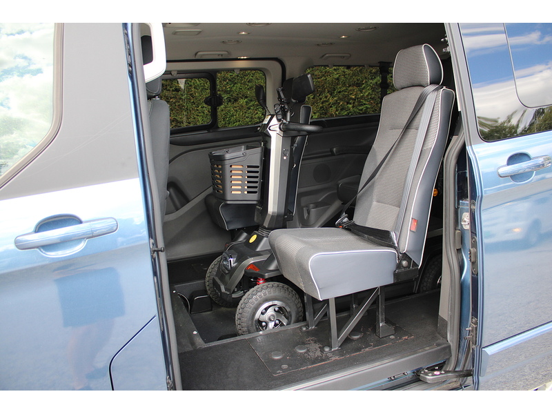 Ford GM Coachworks Quantum - LOW FLOOR IDEAL FOR TALLER WHEELCHAIRS 2.0 5dr wav Automatic Diesel
