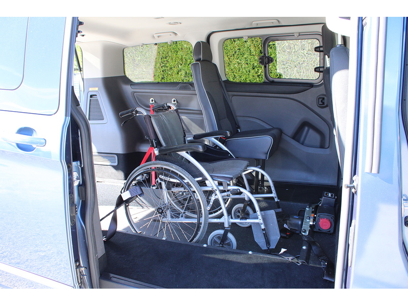 Ford GM Coachworks Quantum - LOW FLOOR IDEAL FOR TALLER WHEELCHAIRS 2.0 5dr wav Automatic Diesel