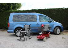 Volkswagen Caddy Maxi Life AUTOMATIC Allied Vista - 5 seats plus one wheelchair/scooter