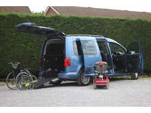 Volkswagen Caddy Maxi Life AUTOMATIC Allied Vista - 5 seats plus one wheelchair/scooter
