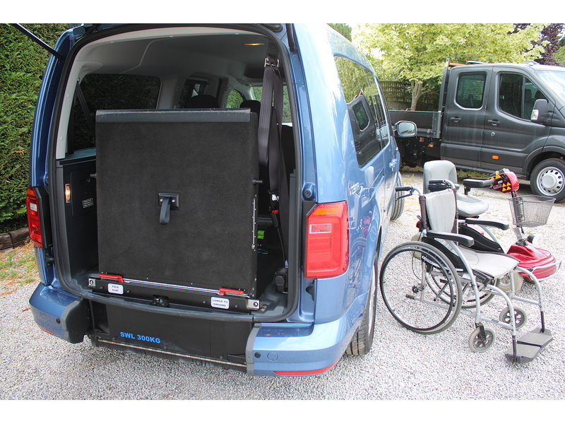 Volkswagen AUTOMATIC Allied Vista - 5 seats plus one wheelchair/scooter 2.0 5dr WAV Automatic Diesel