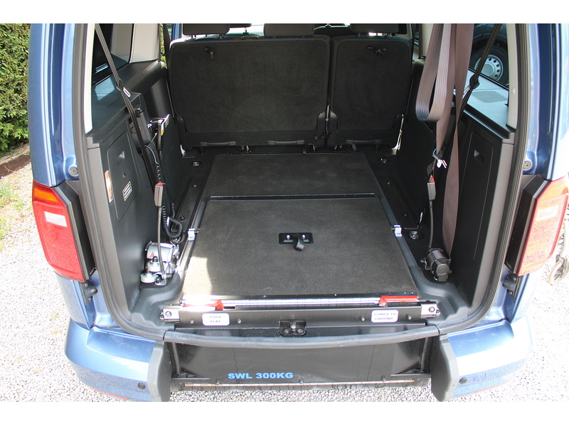 Volkswagen AUTOMATIC Allied Vista - 5 seats plus one wheelchair/scooter 2.0 5dr WAV Automatic Diesel