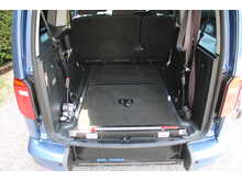 Volkswagen Caddy Maxi Life AUTOMATIC Allied Vista - 5 seats plus one wheelchair/scooter