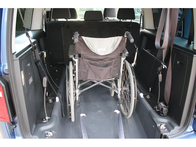 Volkswagen AUTOMATIC Allied Vista - 5 seats plus one wheelchair/scooter 2.0 5dr WAV Automatic Diesel