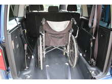 Volkswagen Caddy Maxi Life AUTOMATIC Allied Vista - 5 seats plus one wheelchair/scooter