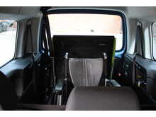 Volkswagen Caddy Maxi Life AUTOMATIC Allied Vista - 5 seats plus one wheelchair/scooter