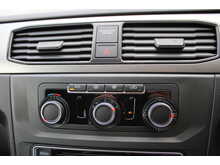 Volkswagen Caddy Maxi Life AUTOMATIC Allied Vista - 5 seats plus one wheelchair/scooter