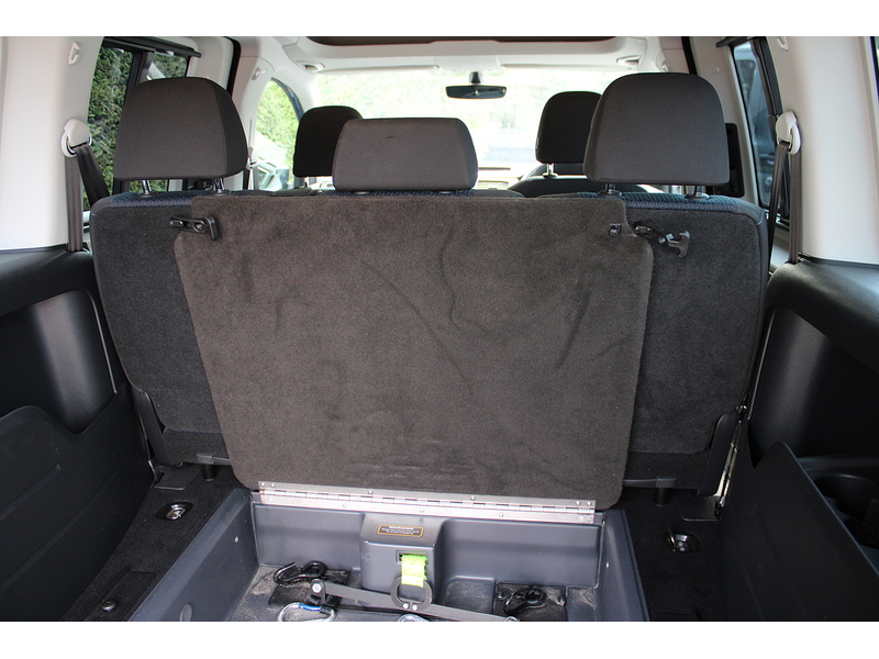 Volkswagen AUTOMATIC Allied Vista - 5 seats plus one wheelchair/scooter 2.0 5dr WAV Automatic Diesel