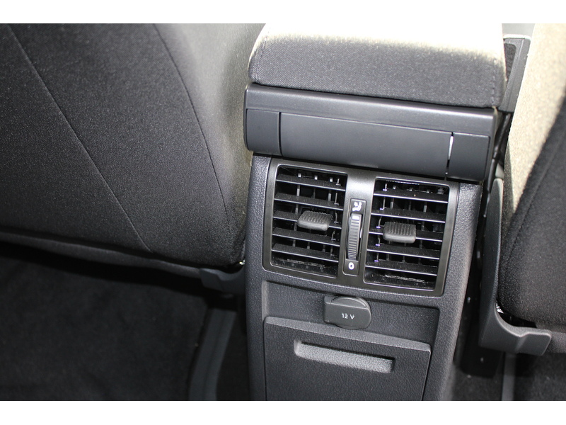 Volkswagen AUTOMATIC Allied Vista - 5 seats plus one wheelchair/scooter 2.0 5dr WAV Automatic Diesel