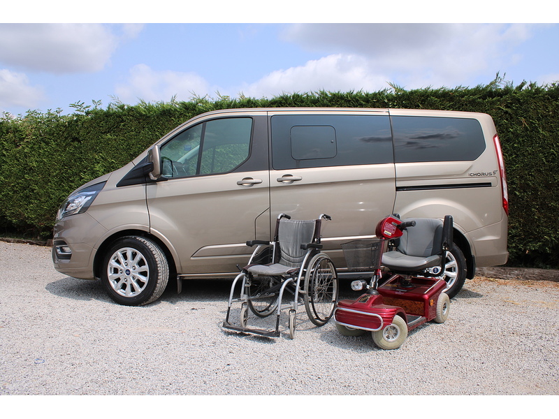 Ford GM Chorus - Auto 5 seats plus one wheelchair - RARE Single passenger seat 2.0 5dr WAV Automatic Diesel
