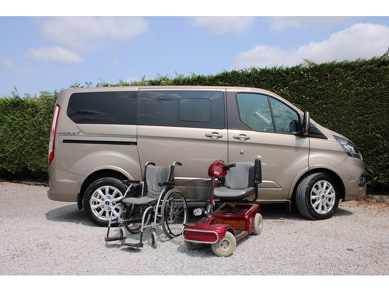 Ford GM Chorus - Auto 5 seats plus one wheelchair - RARE Single passenger seat 2.0 5dr WAV Automatic Diesel