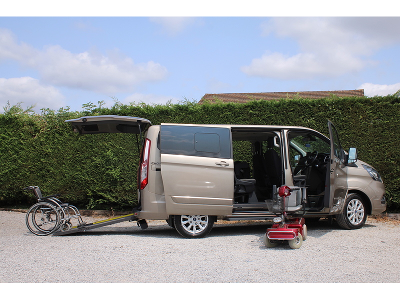 Ford GM Chorus - Auto 5 seats plus one wheelchair - RARE Single passenger seat 2.0 5dr WAV Automatic Diesel