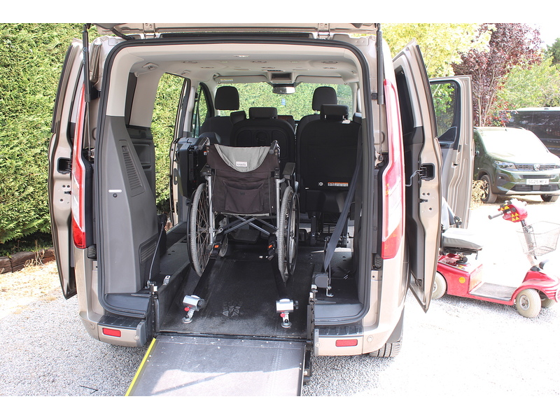 Ford GM Chorus - Auto 5 seats plus one wheelchair - RARE Single passenger seat 2.0 5dr WAV Automatic Diesel