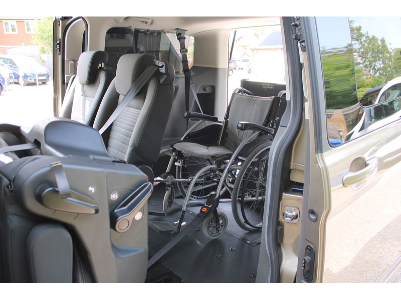 Ford GM Chorus - Auto 5 seats plus one wheelchair - RARE Single passenger seat 2.0 5dr WAV Automatic Diesel