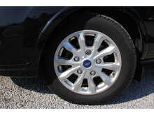 Ford Tourneo Custom GM Quantum Automatic - low floor wheelchair car
