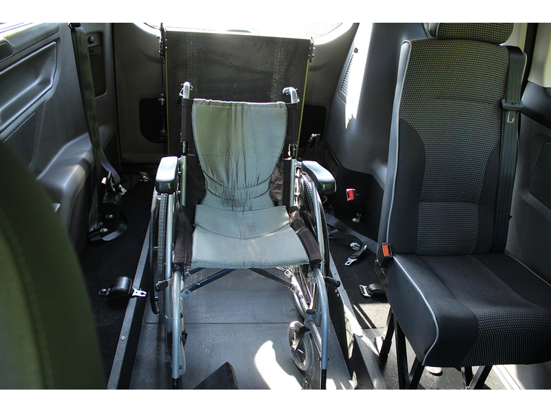 Ford GM Quantum Automatic - low floor wheelchair car 2.0 5dr WAV Automatic Diesel