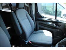 Ford Tourneo Custom GM Quantum Automatic - low floor wheelchair car